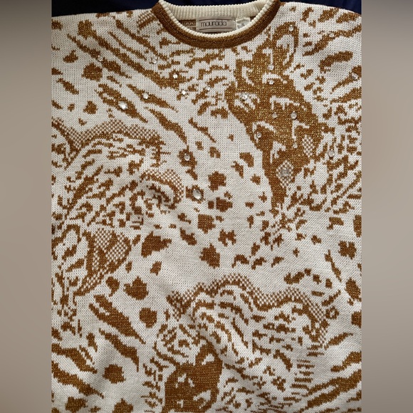 Maurada Women’s Size XL Vintage Gold and Cream Holiday Sweater - Picture 2 of 4